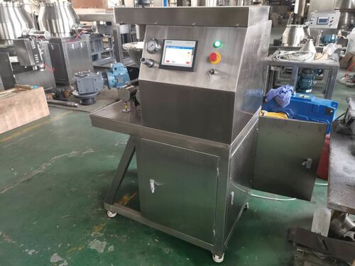 Het laatste nieuws van het bedrijf over Analyse van de problemen van harde deeltjes, ongelijke deeltjesgrootte en broodje van droge granulator