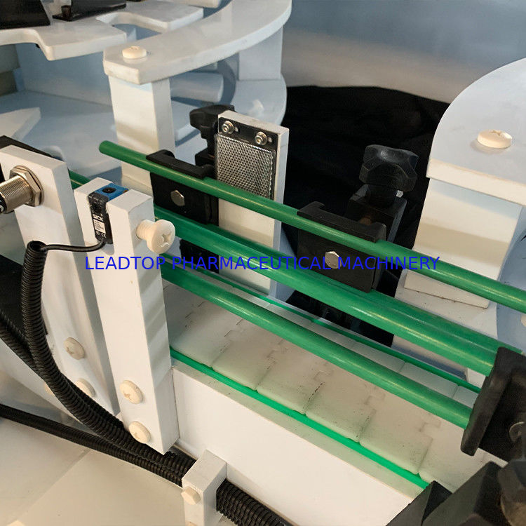 700 kg Gewicht Roterende automatische vloeibare flessenvulmachine 6 kW Energieverbruik CE-gecertificeerd