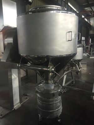 Goede prijs De automatische/Semi Automatische Farmaceutische Mixer van de de Machinebak van het Mixerpoeder online