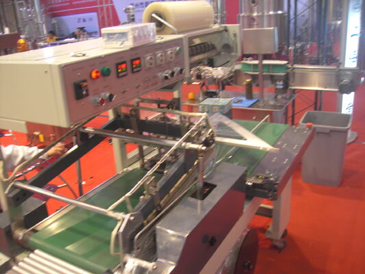 Goede prijs Milieukrimpfolie Geautomatiseerde Verpakkende Machine met Touch screen online